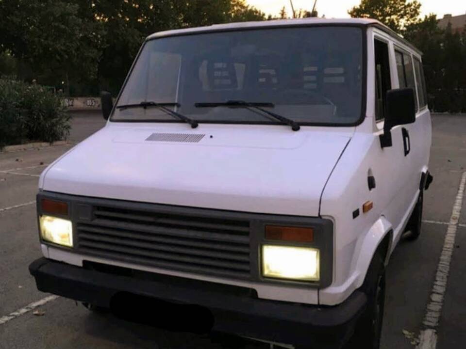 Imagen 2/5 de Citroën C25 (1989)
