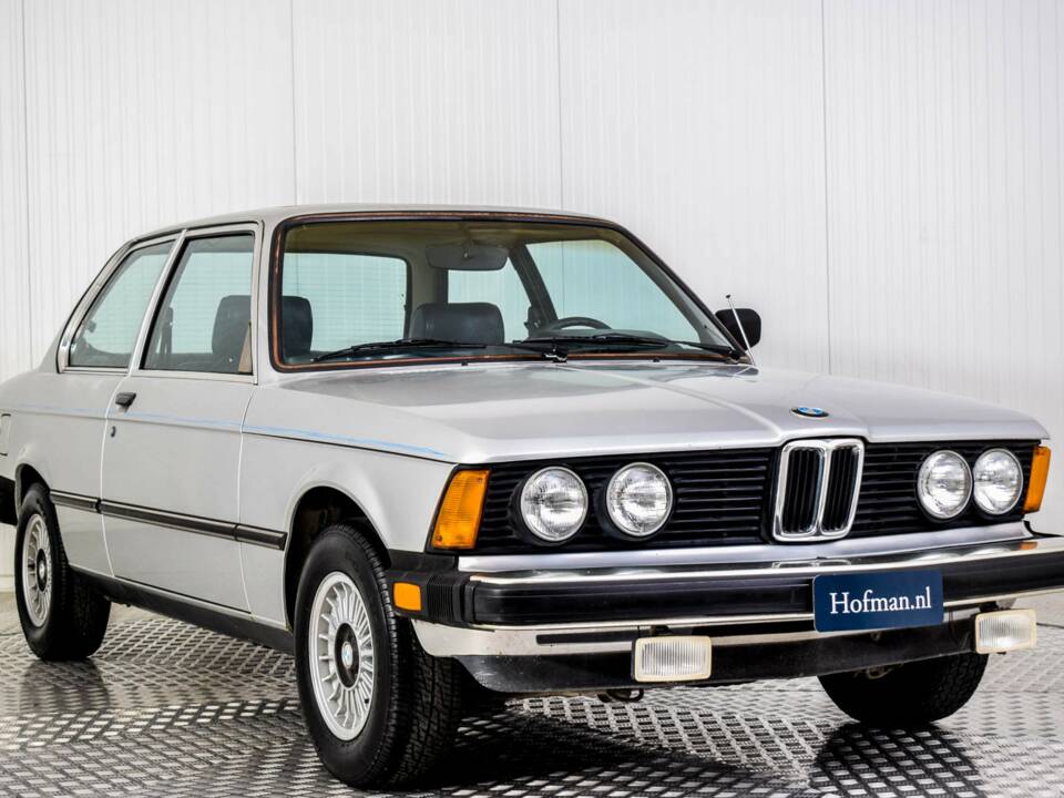 Image 9/50 of BMW 320i (1981)