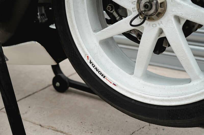 Bild 39/50 von Honda RS 250 RF (1993)