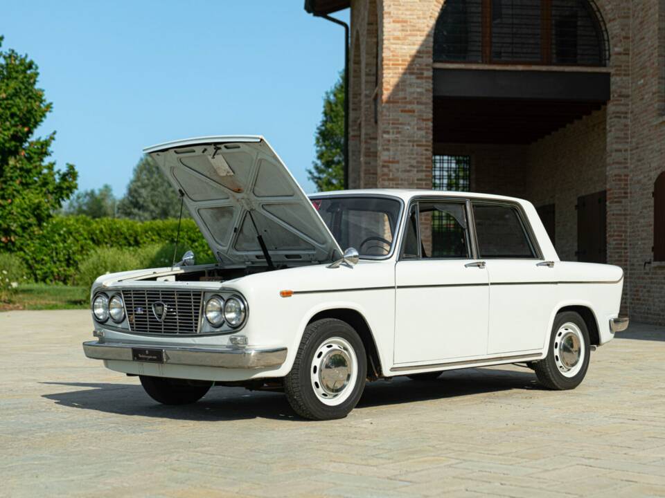 Obraz 50/50 pojazdu Lancia Fulvia 1.3 S (1960)