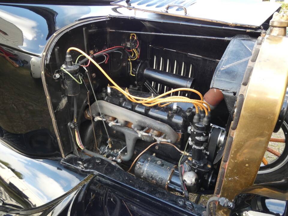 Image 27/41 of Ford Model T Touring (1925)