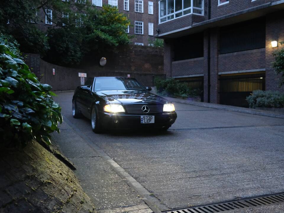 Image 99/100 of Mercedes-Benz SL 600 (1998)