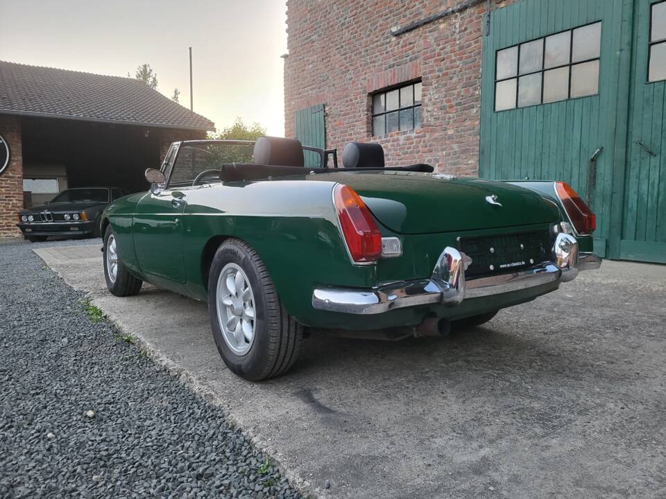 Image 5/58 of MG MGB (1971)