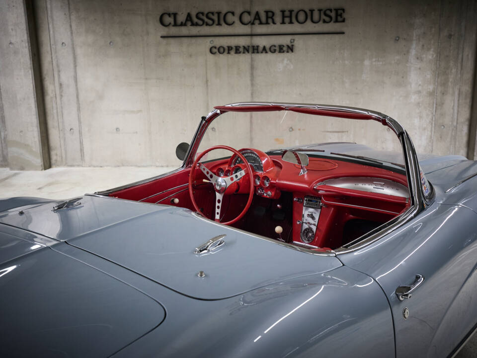 Image 46/78 of Chevrolet Corvette (1962)