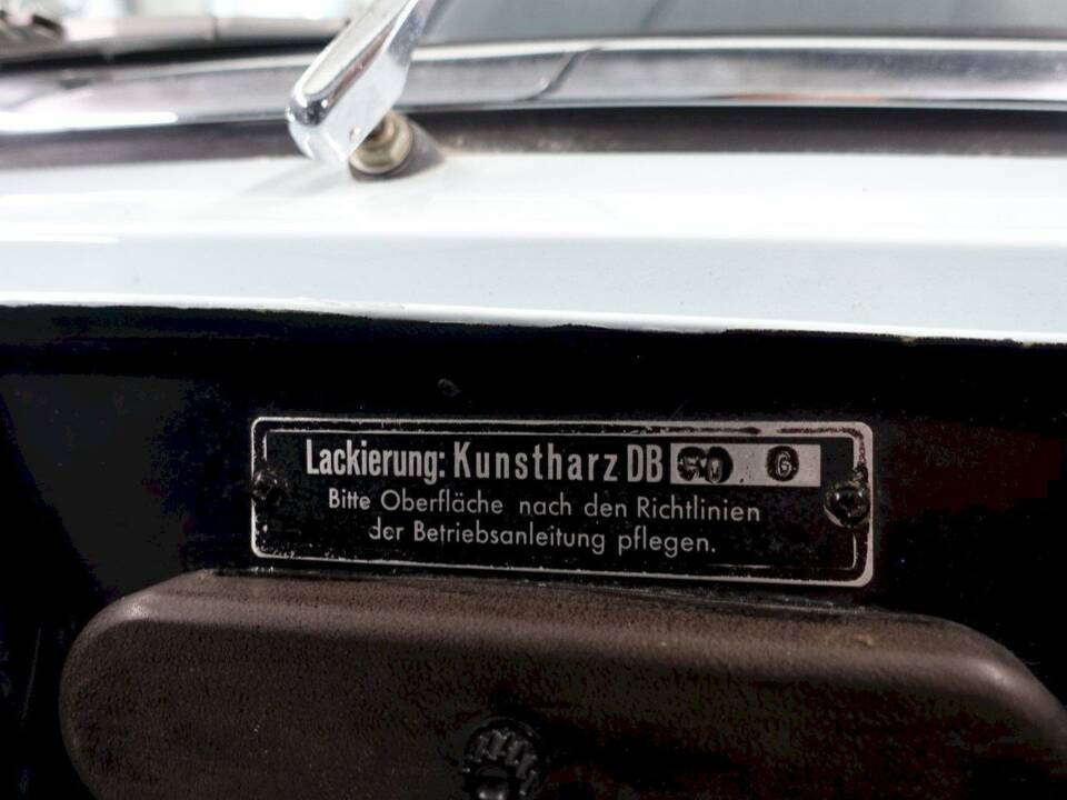 Image 24/43 of Mercedes-Benz 190 SL (1957)