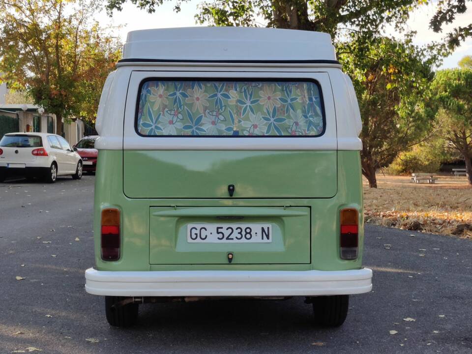 Image 6/8 of Volkswagen T2 Brasil Camper (1979)
