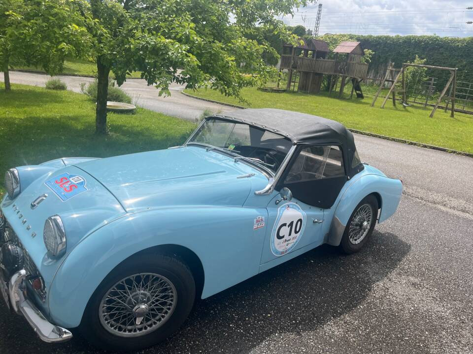 Image 40/42 of Triumph TR 3A (1960)