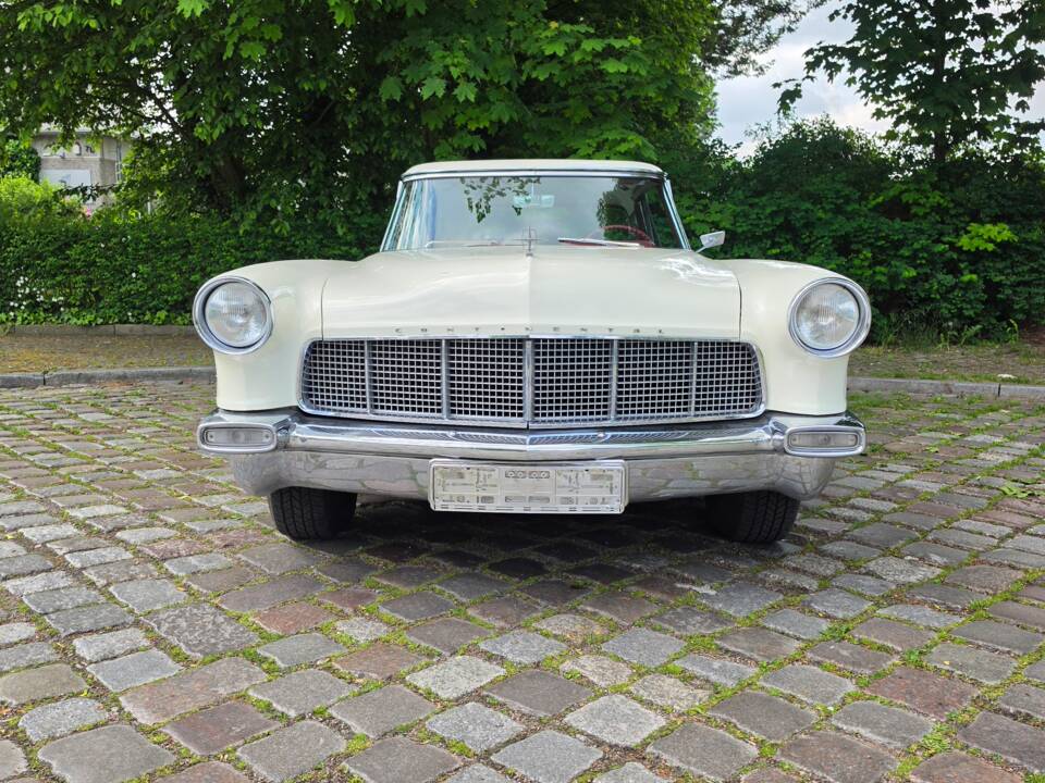 Image 8/75 of Lincoln Continental Mark II (1956)