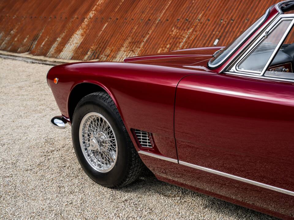 Image 43/51 of Maserati 3500 GTI Spyder Vignale (1963)
