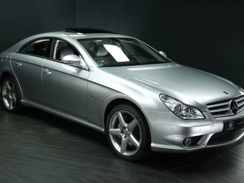 Image 8/30 de Mercedes-Benz CLS 55 AMG (2005)