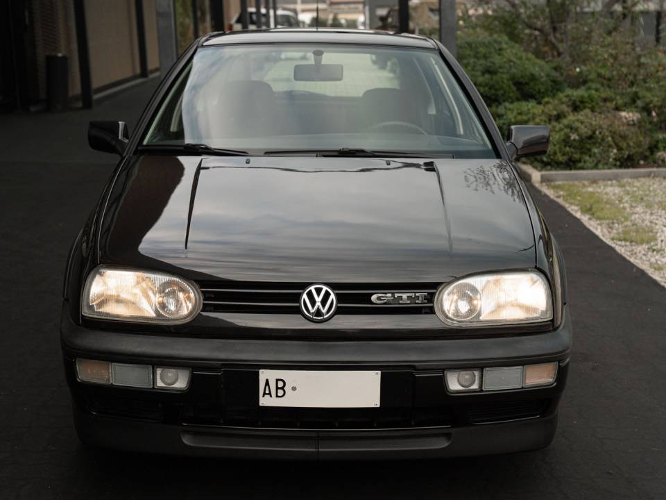 Bild 7/29 von Volkswagen Golf III 2.0 16V GTI (1994)