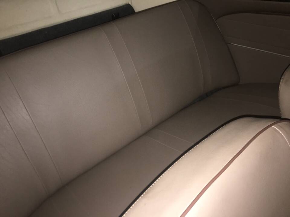 Immagine 39/56 di Volkswagen Maggiolino 1100 Standard "Ovali" (1954)