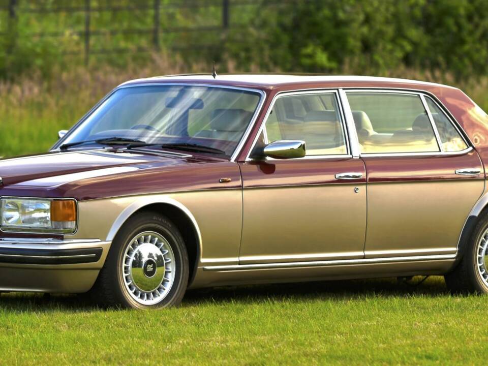 Image 9/50 of Rolls-Royce New Silver Dawn (1997)