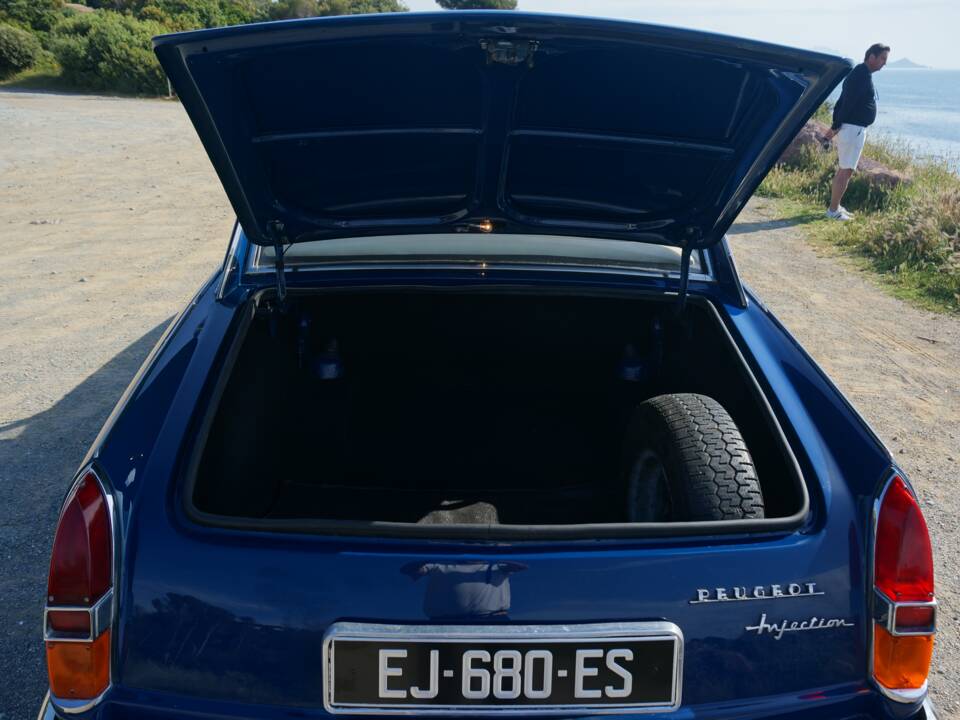 Image 27/46 of Peugeot 404 Coupé (1967)