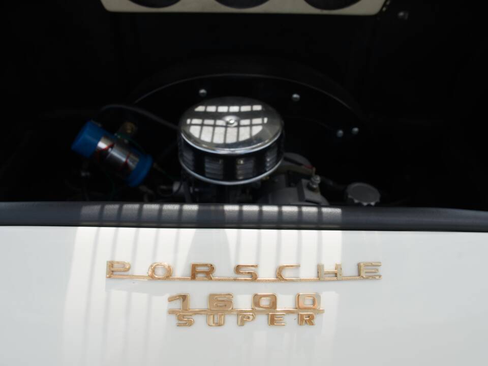 Immagine 41/49 di RCH Replicar Hellas 356 Speedster Sport (1973)