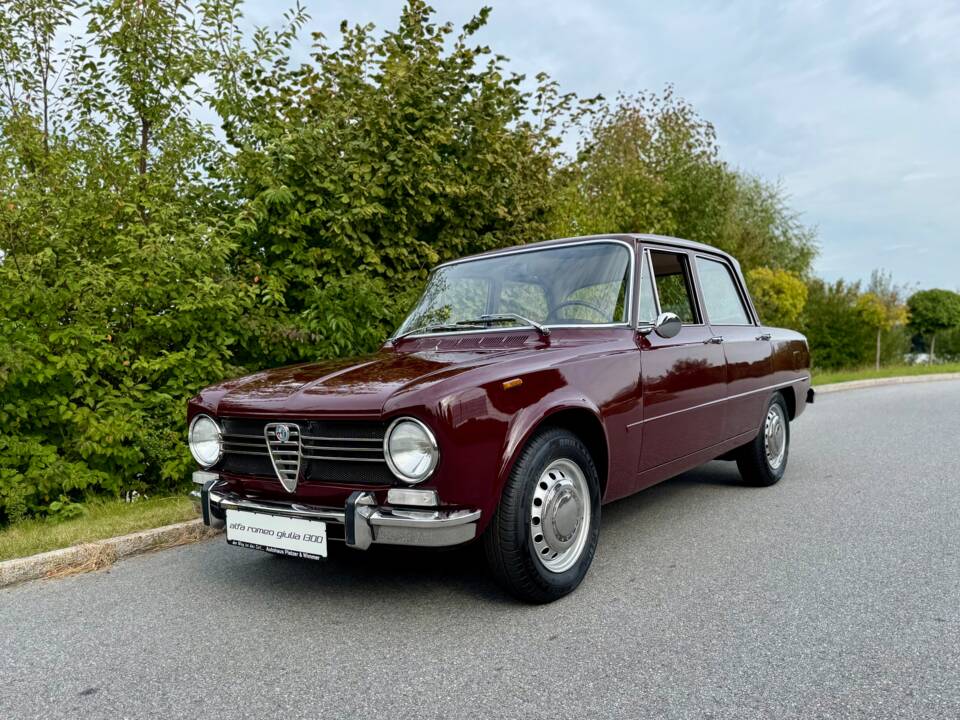 Image 24/24 of Alfa Romeo Giulia 1300 Super (1972)