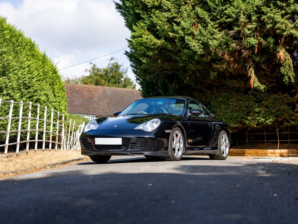 Image 11/50 of Porsche 911 Carrera 4S (2002)