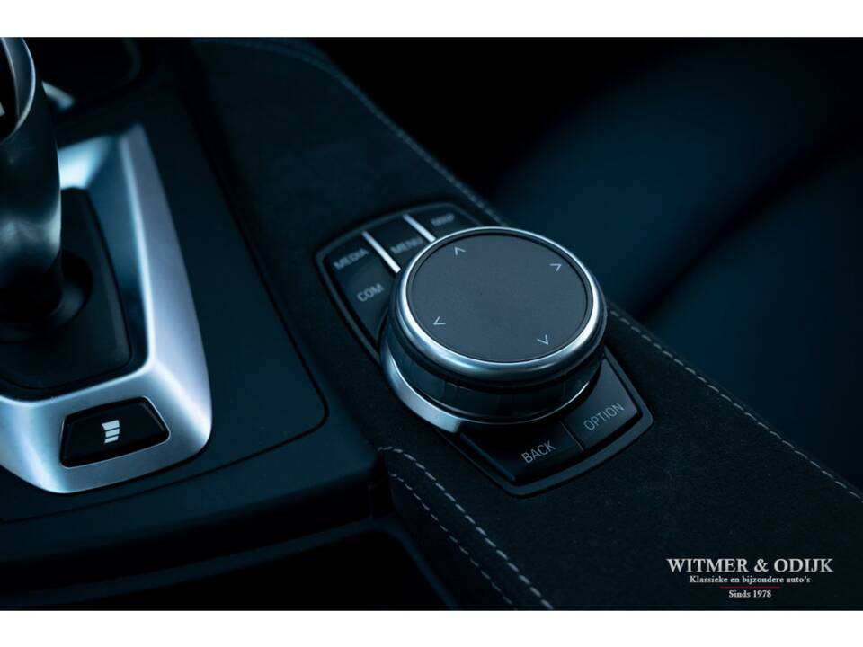 Image 22/50 of BMW M4 CS (2018)