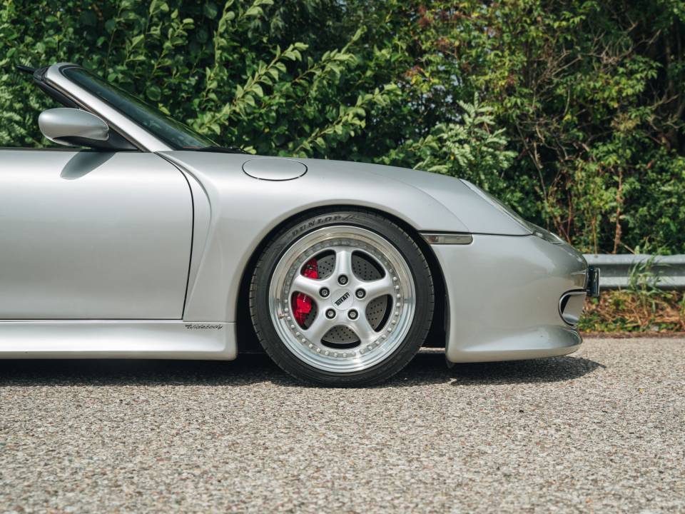 Image 17/50 of Porsche Boxster S (2001)