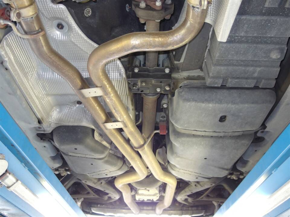Image 87/93 of Porsche Cayenne Turbo (2007)