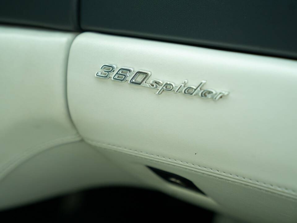 Immagine 46/50 di Ferrari 360 Spider (2002)