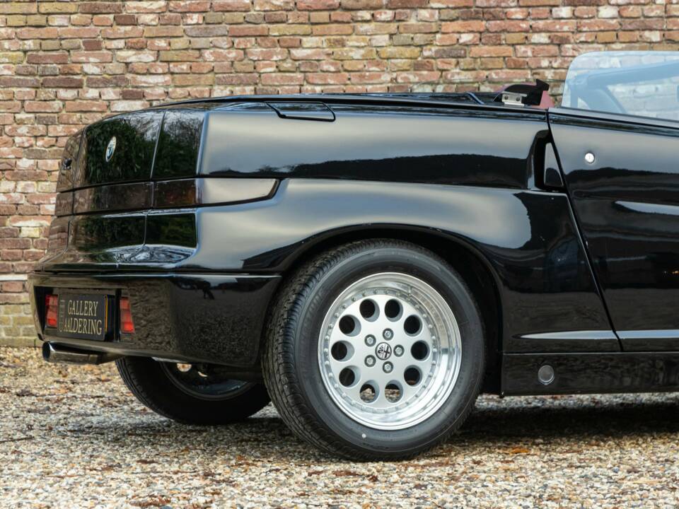 Imagen 24/50 de Alfa Romeo RZ (1994)