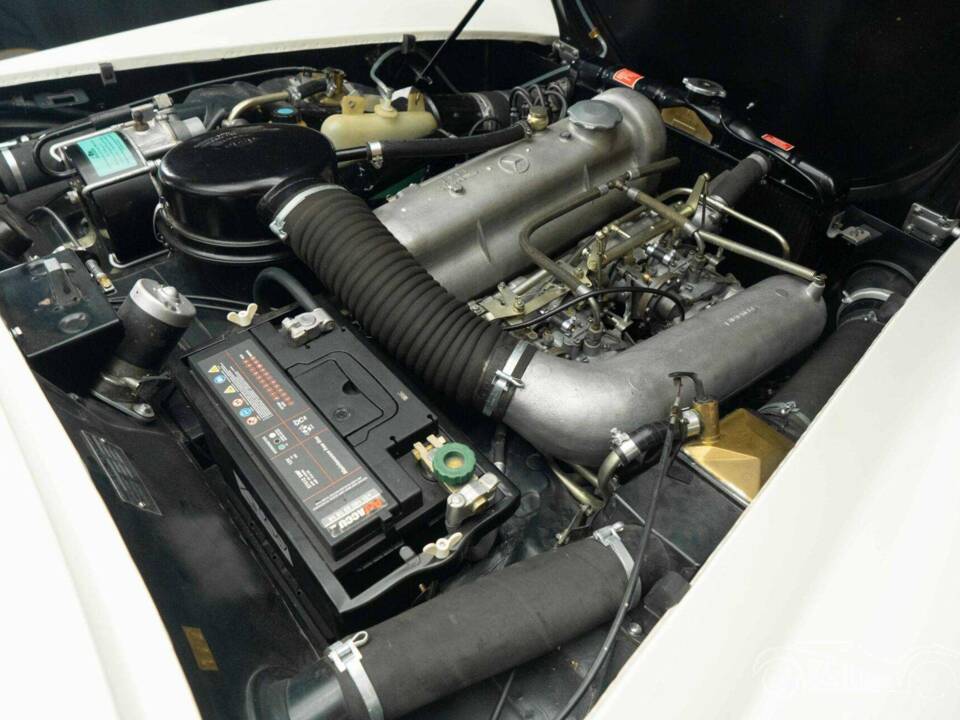 Image 5/19 of Mercedes-Benz 190 SL (1962)