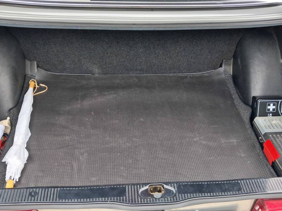 Afbeelding 17/25 van Mercedes-Benz 230 E (1984)