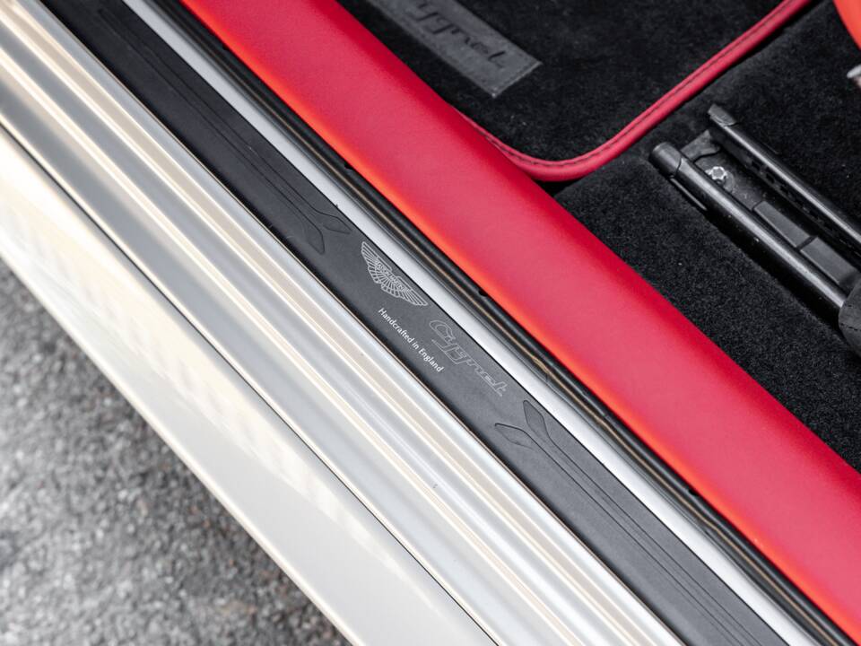 Bild 34/50 von Aston Martin Cygnet (2011)