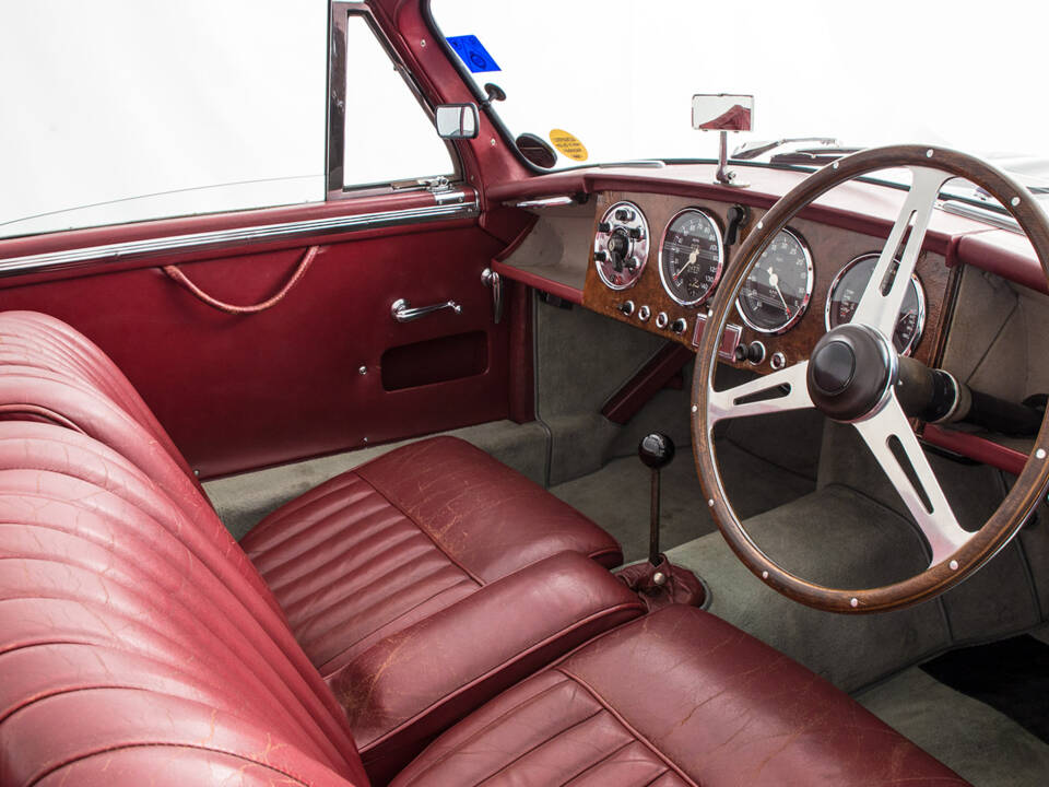 Bild 7/13 von Aston Martin DB 2&#x2F;4 Mk I DHC (1954)