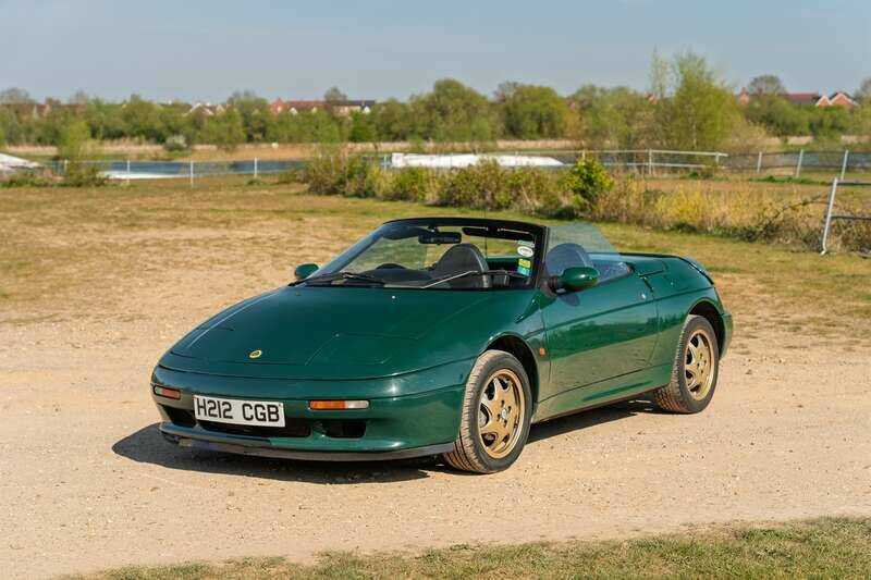 Image 50/50 of Lotus Elan (1991)