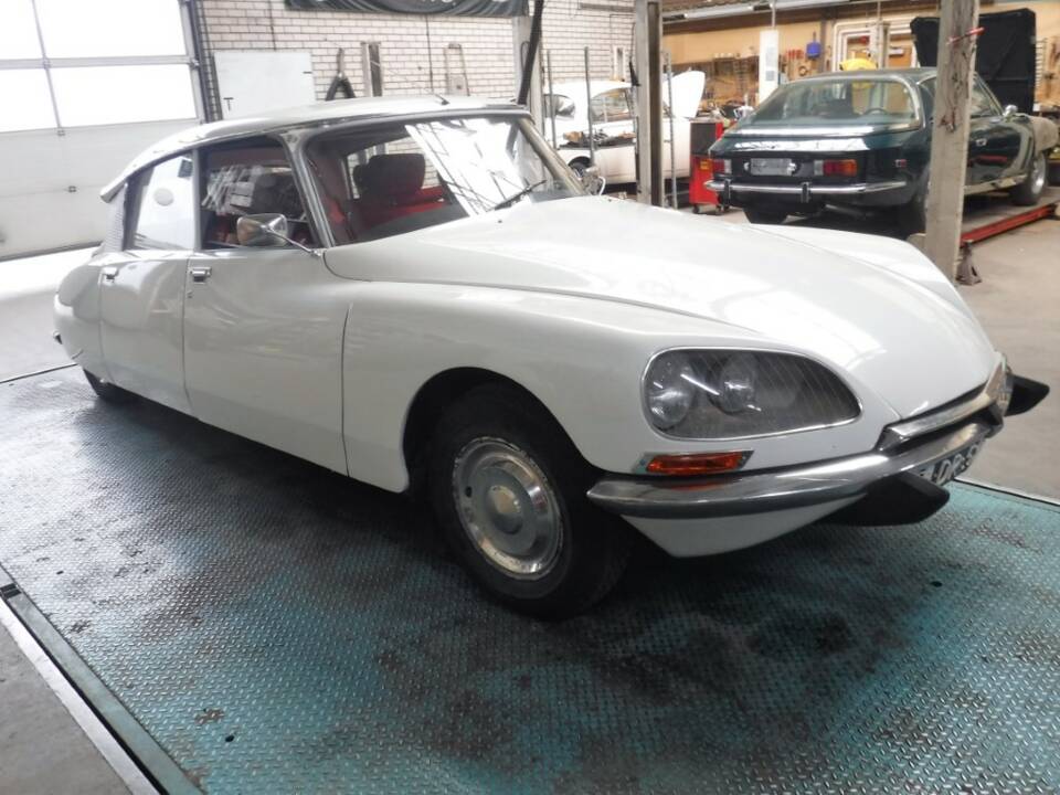 Bild 46/50 von Citroën DS 20 A (1972)