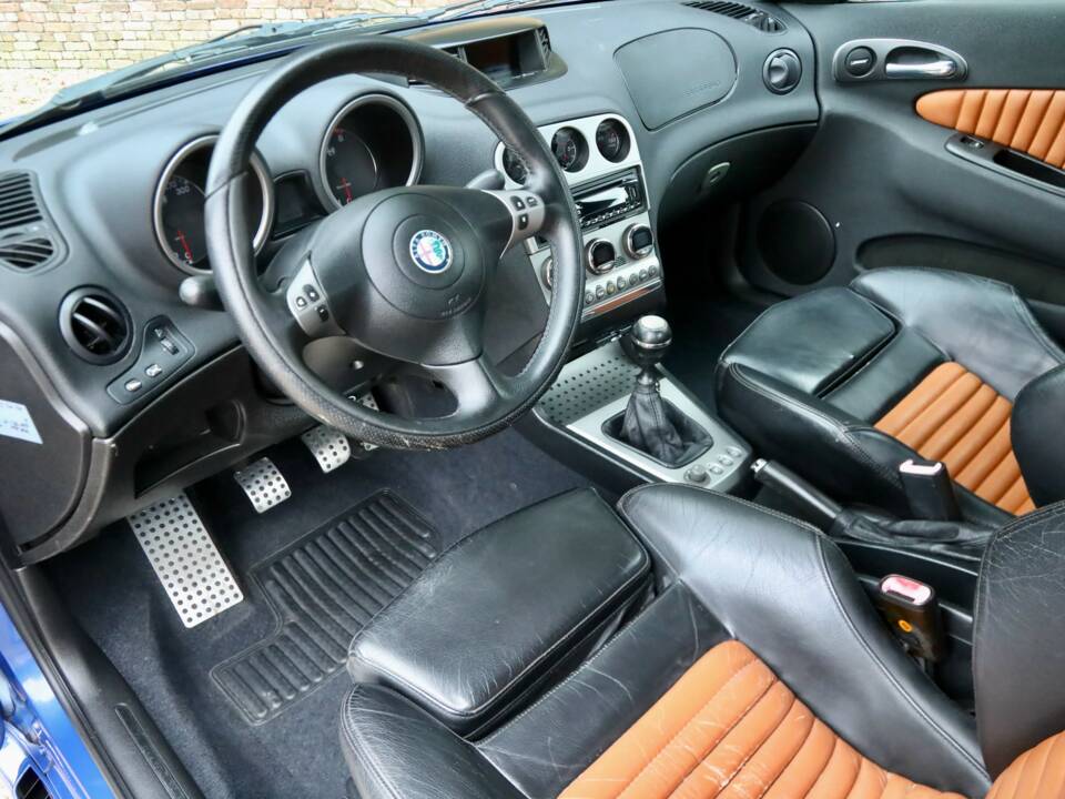 Imagen 38/50 de Alfa Romeo 156 3.2 V6 GTA (2003)
