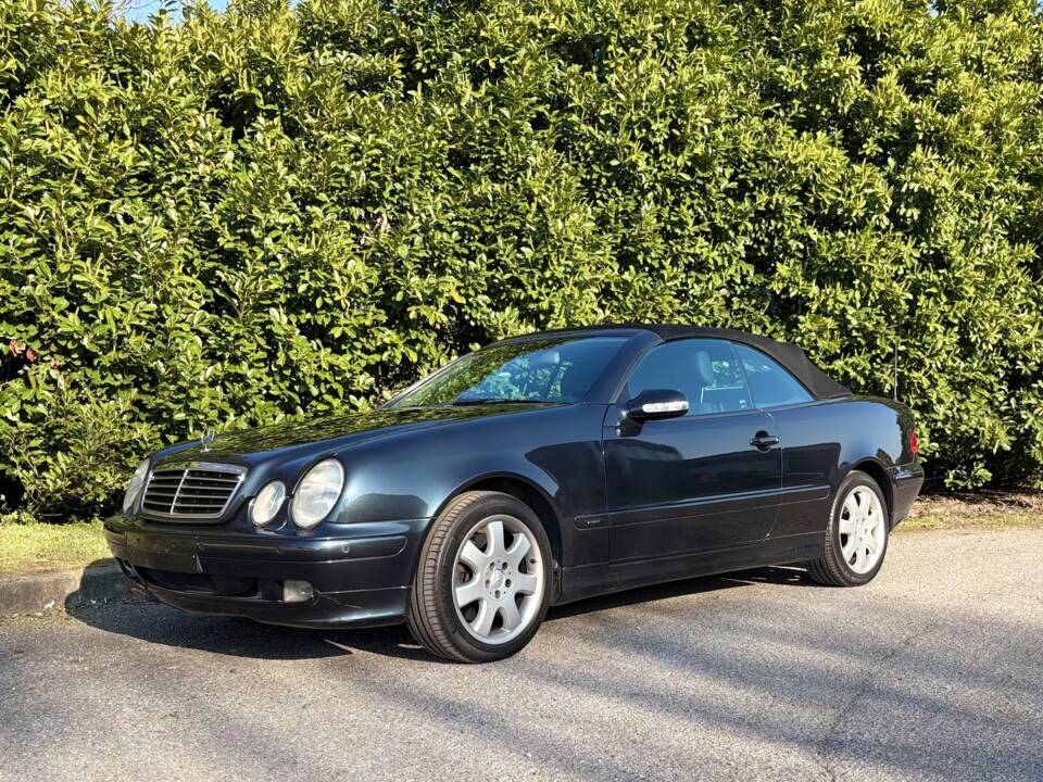 Image 1/24 of Mercedes-Benz CLK 430 (2000)