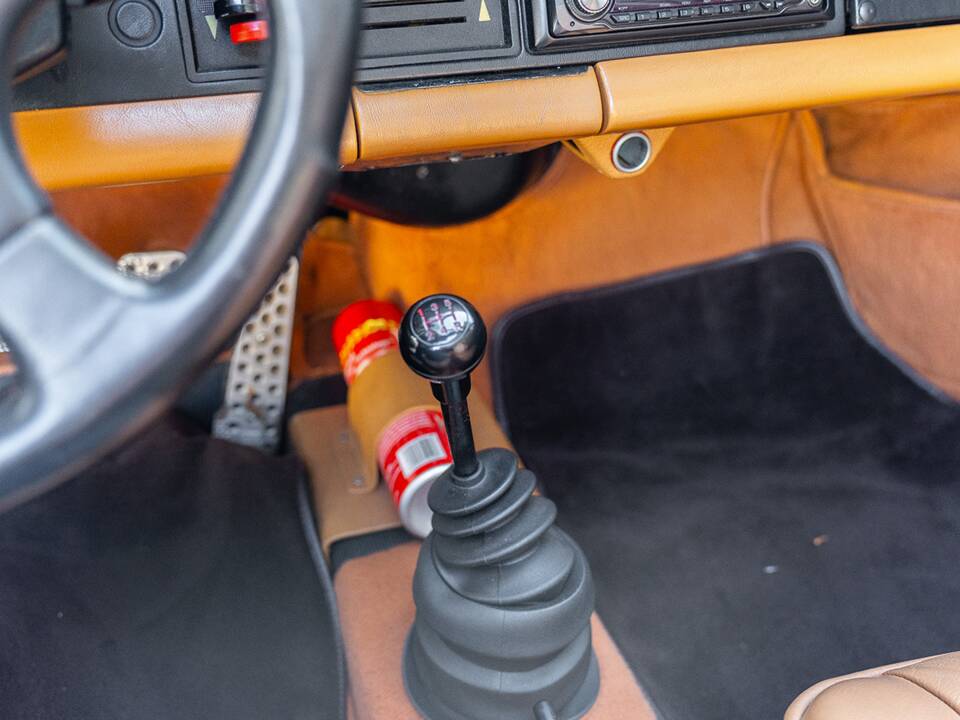 Bild 43/52 von Porsche 911 2.7 (1976)