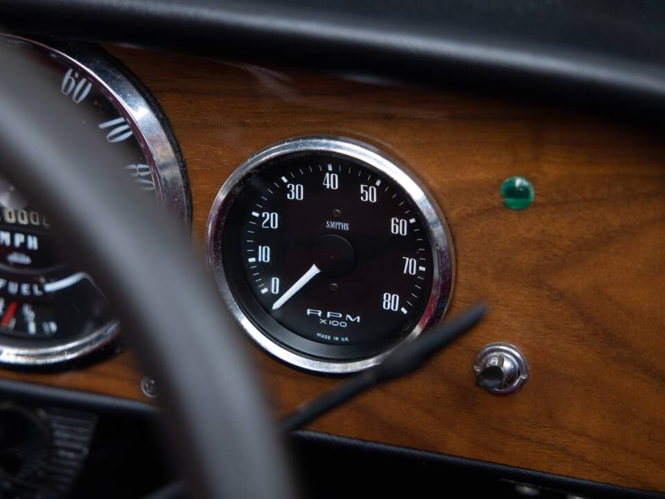 Image 29/50 of Triumph Herald 1200 (1967)