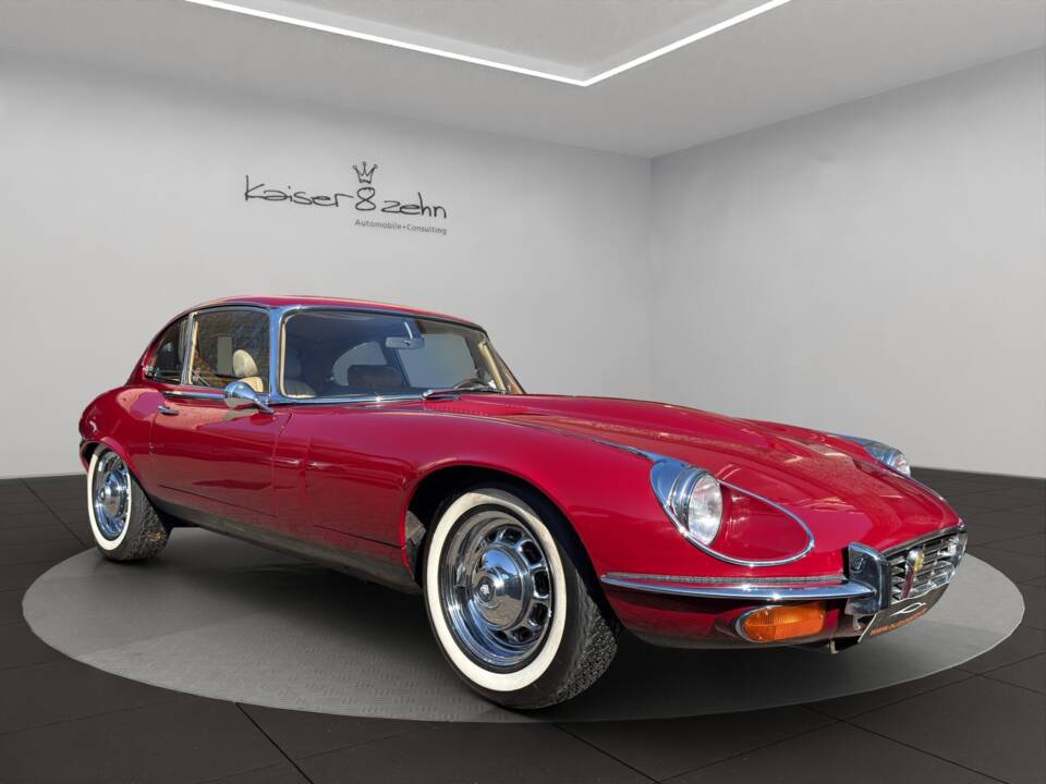 Bild 3/29 von Jaguar E-Type V12 (2+2) (1972)
