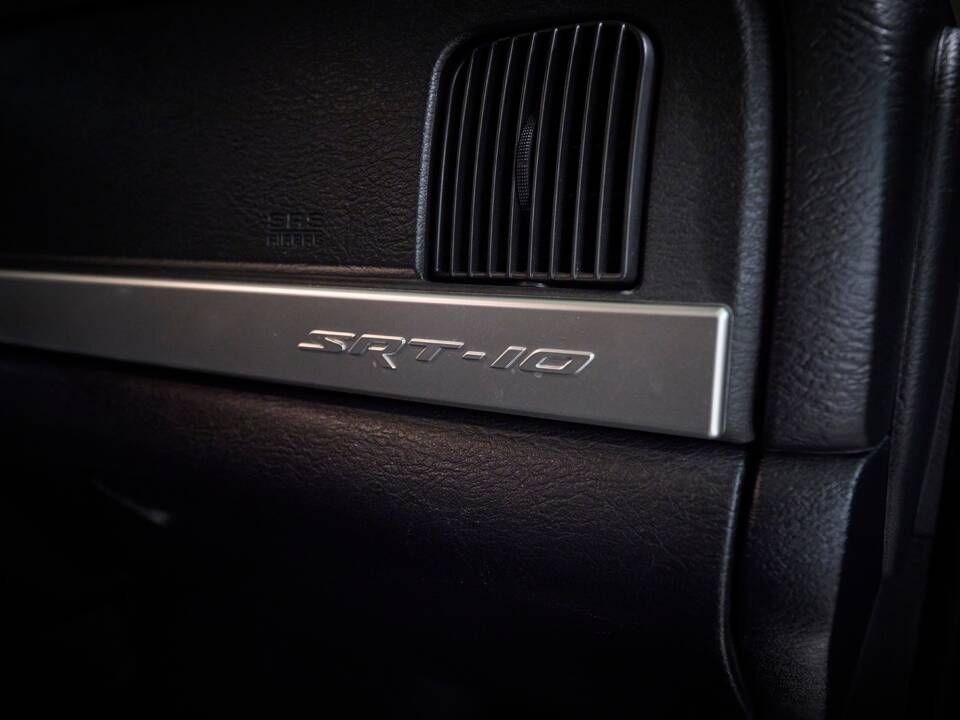 Immagine 75/100 di Dodge Ram SRT 10 (2006)