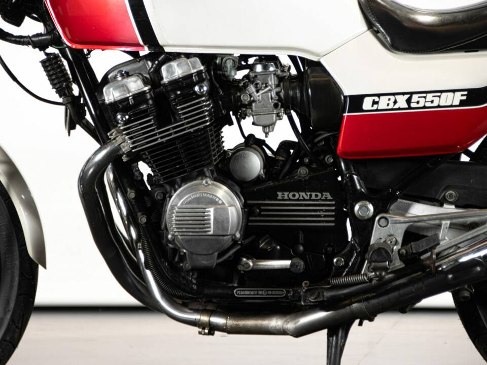 Immagine 22/50 di Honda CBX 550 F (1982)