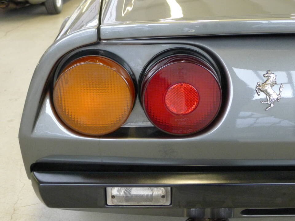Bild 31/40 von Ferrari 308 GTB (1976)