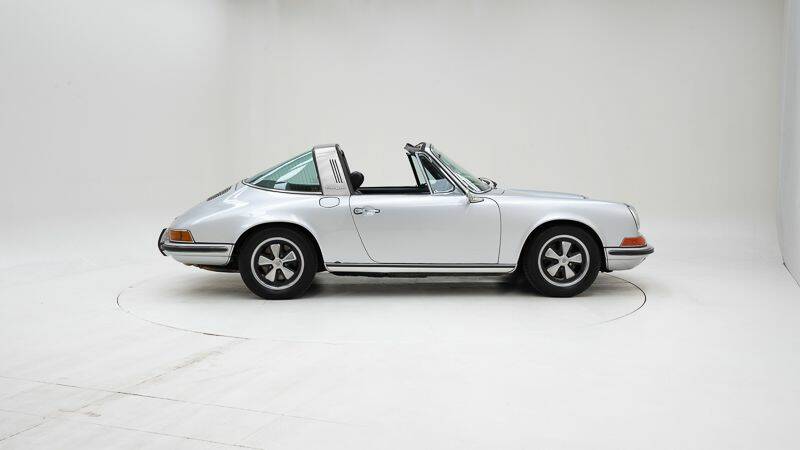 Image 6/15 of Porsche 911 2.4 T (1971)