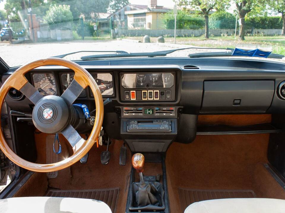 Afbeelding 6/10 van Alfa Romeo GTV 2.0 (1981)
