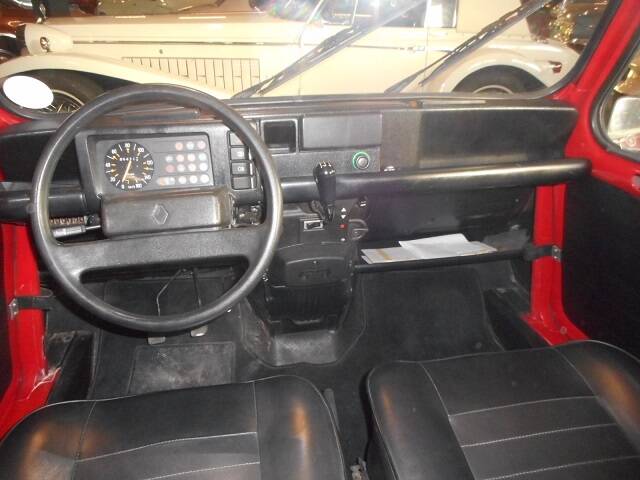 Bild 7/14 von Renault R 4 TL (1991)
