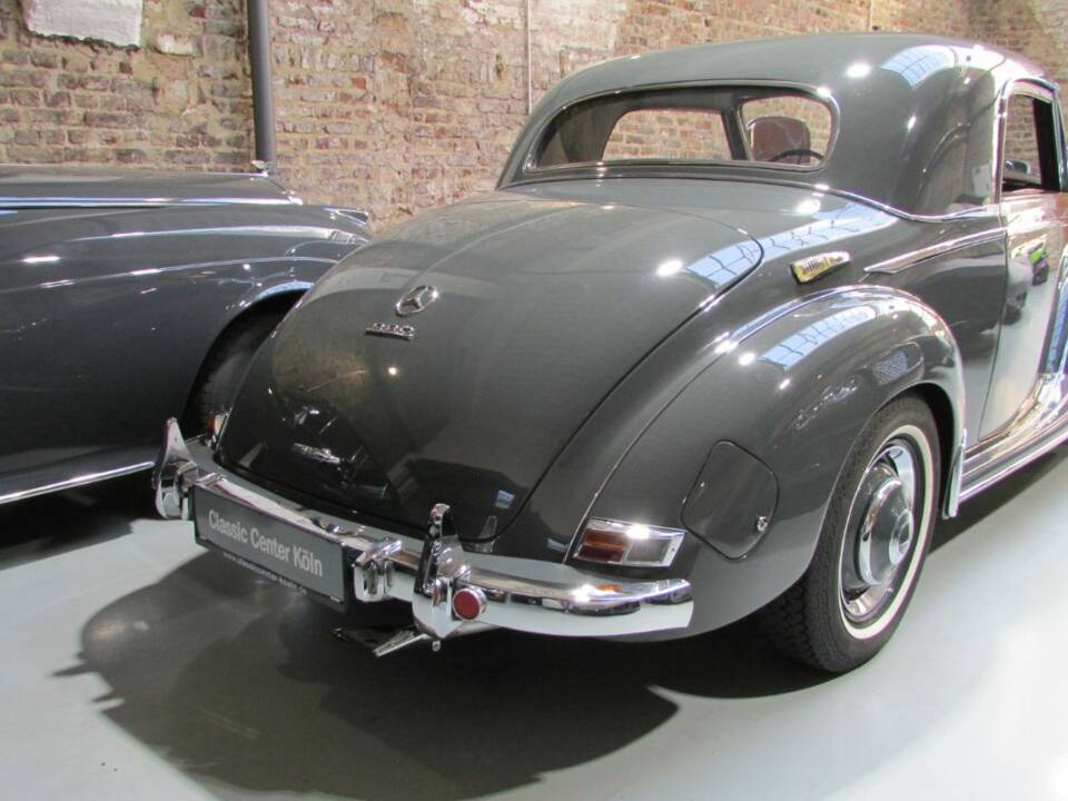 Bild 4/23 von Mercedes-Benz 220 Coupe (1955)