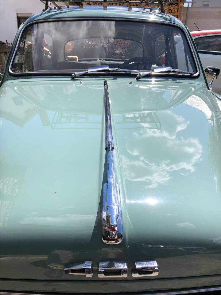 Image 17/21 de Peugeot 403 (1958)
