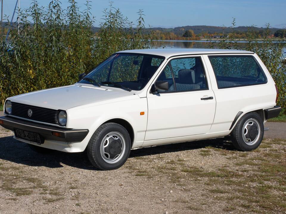 Immagine 1/29 di Volkswagen Polo II Hatchback 1.0 (1989)