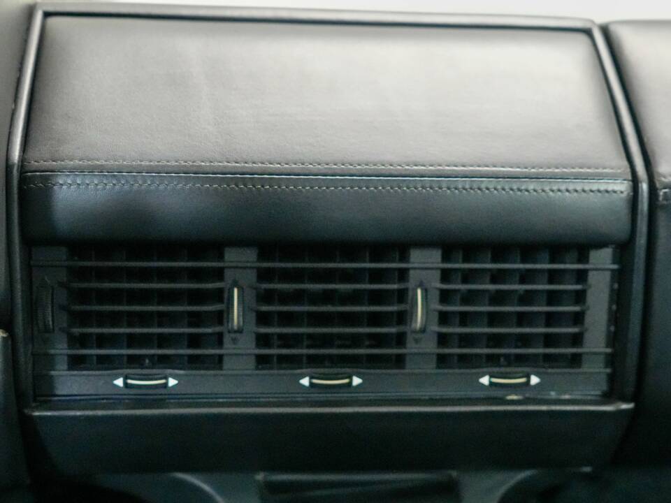 Bild 35/50 von Ferrari Testarossa (1990)