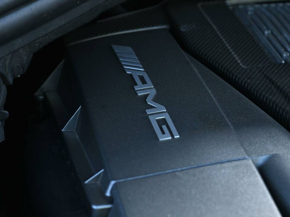 Image 22/49 of Mercedes-Benz ML 63 AMG (2013)