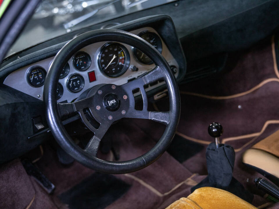 Image 33/44 of Lancia Stratos HF Stradale (1974)