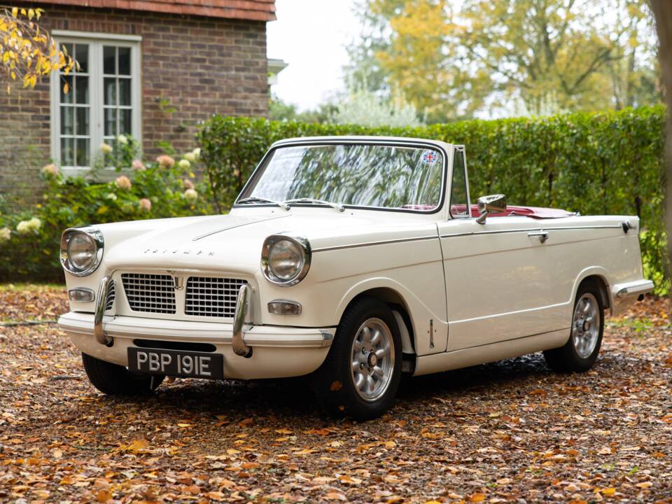 Image 1/50 of Triumph Herald 1200 (1967)